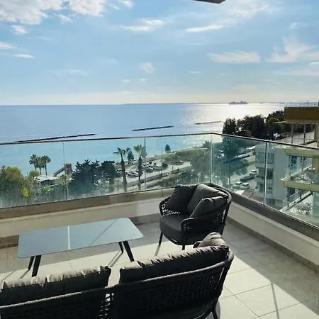 The Address -beachfront 2 Bedroom *