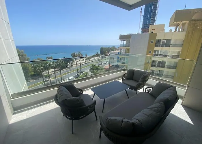 The Address -beachfront 2 Bedroom *